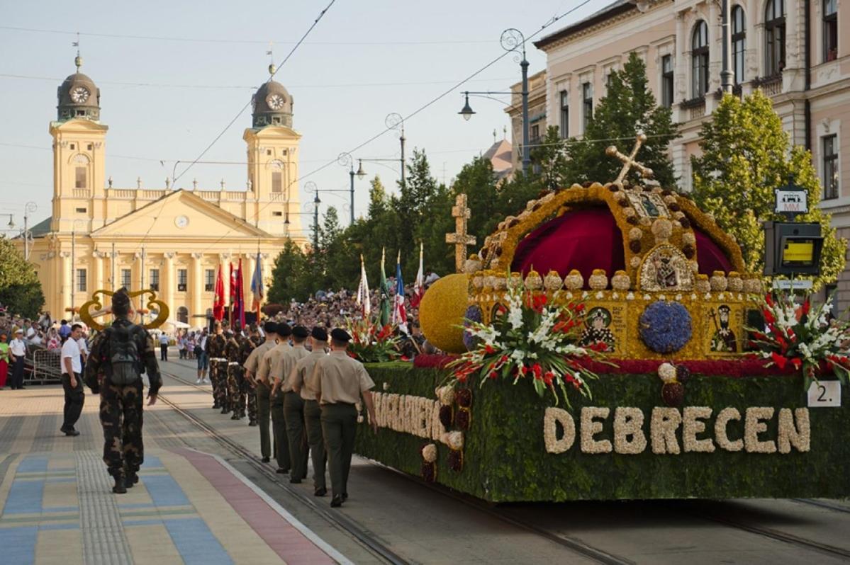 Sara Maganszallashely Debrecen Exterior foto